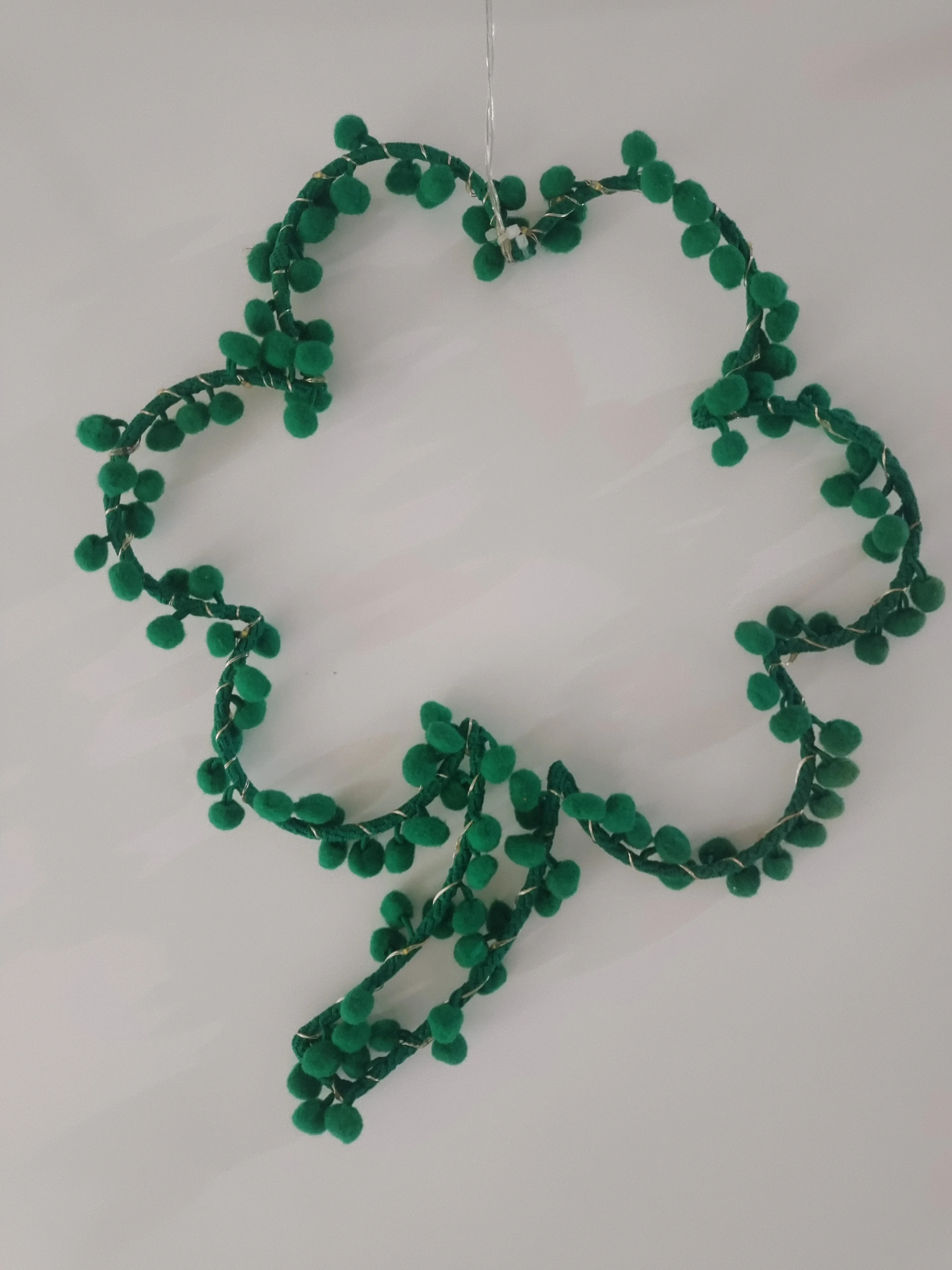 Custom Outdoor Metal Framed Green Leaves Pompom Ball Garden Holiday Christmas Decoration Copper Wire Lights For Home