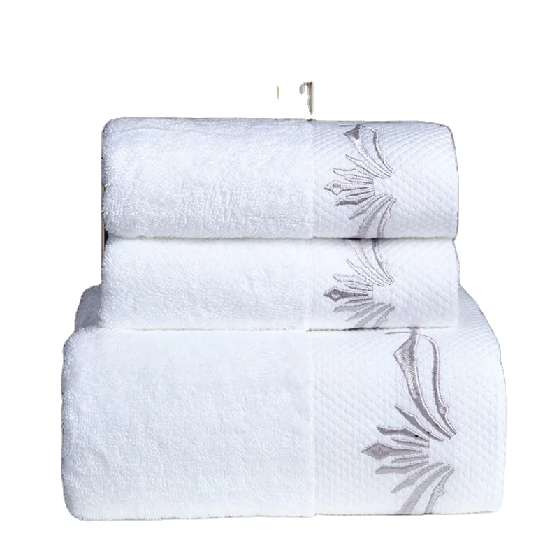 Luxury Absorbent Pluffy Bath Towel 100% Cotton White Thick Towels Custom Embroidered Wash Cloth Face Towel For Hotel Spa Resorts