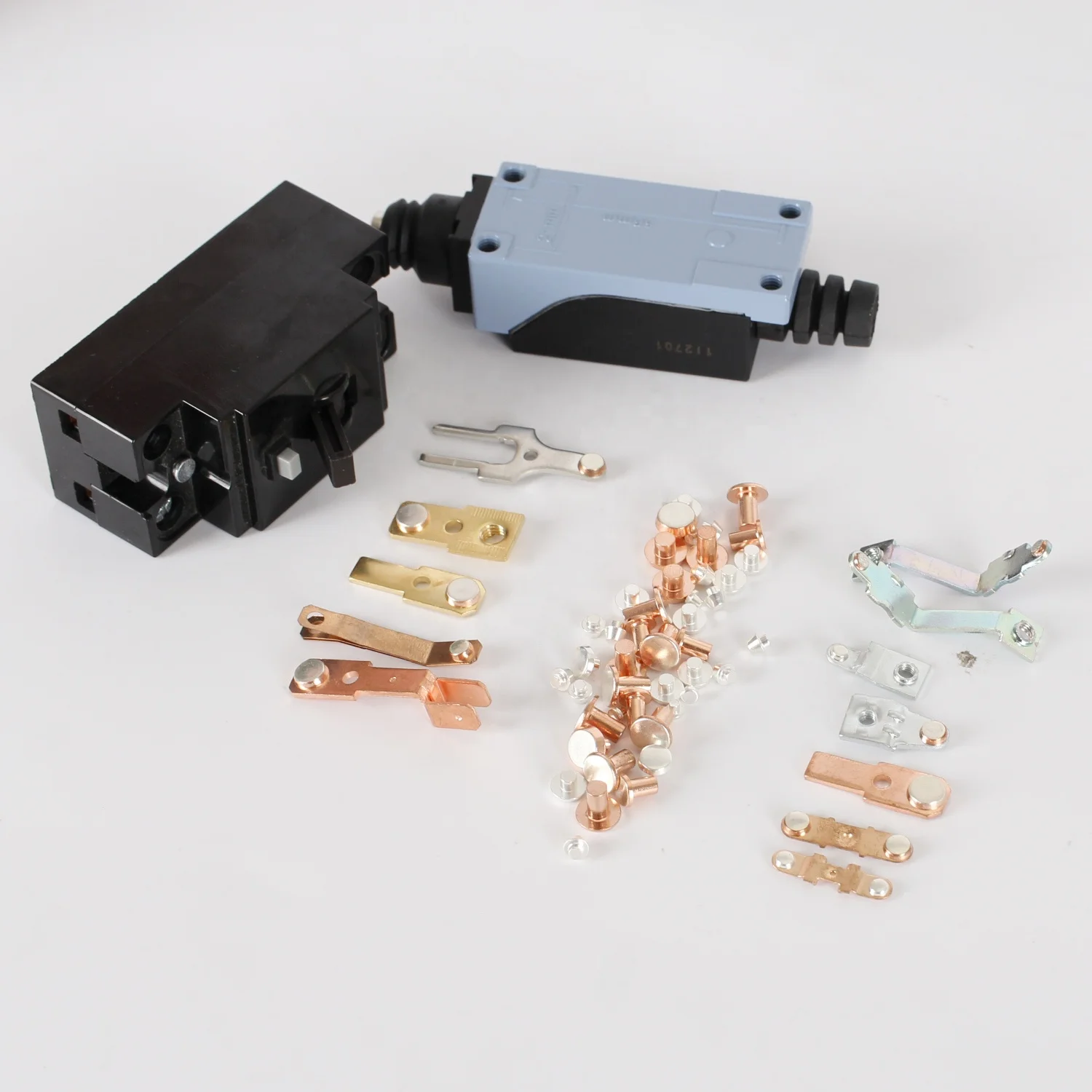 Widely Used Utility Silver Contact Rivets for Electrical Equipments/Relays/Switches