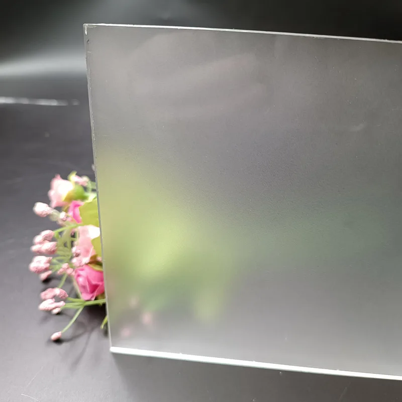 China manufacturer low iron tempered frosted glass acid etched glass ultra white clear frosted glass made in China