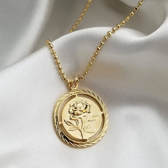 Hot Sales 18k Gold Medallion Coin necklace Flower Rose Necklace Pendant For Mother Gifts