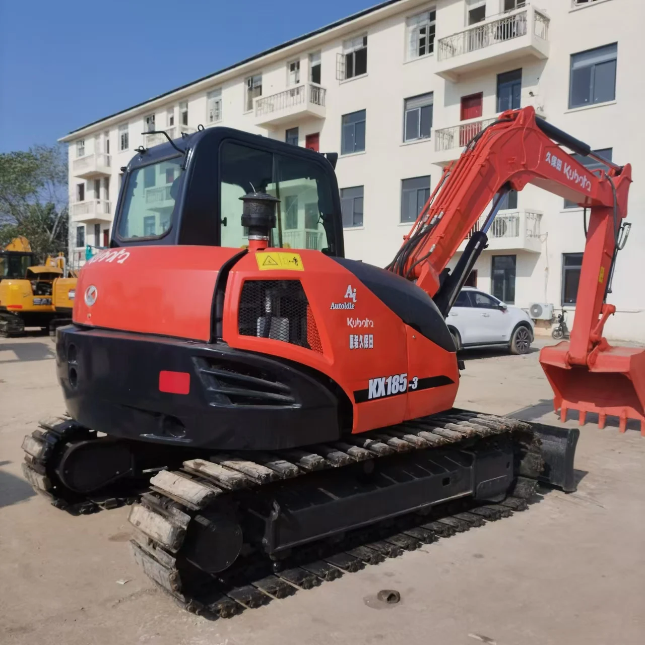 Б/у экскаватор kubota kx185 землеройная строительная техника 8 тонн 9 подержанный гусеничный