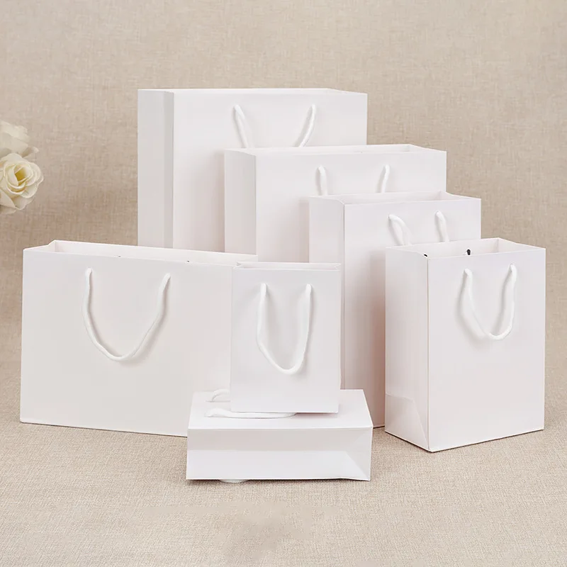 Wholesale Custom Printed Black Luxury Shopping Gift Bag  White Art Paper Bag With Handle For Jewelry