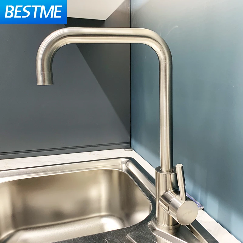 Однорычажный кухонный кран с горячей и холодной ручкой