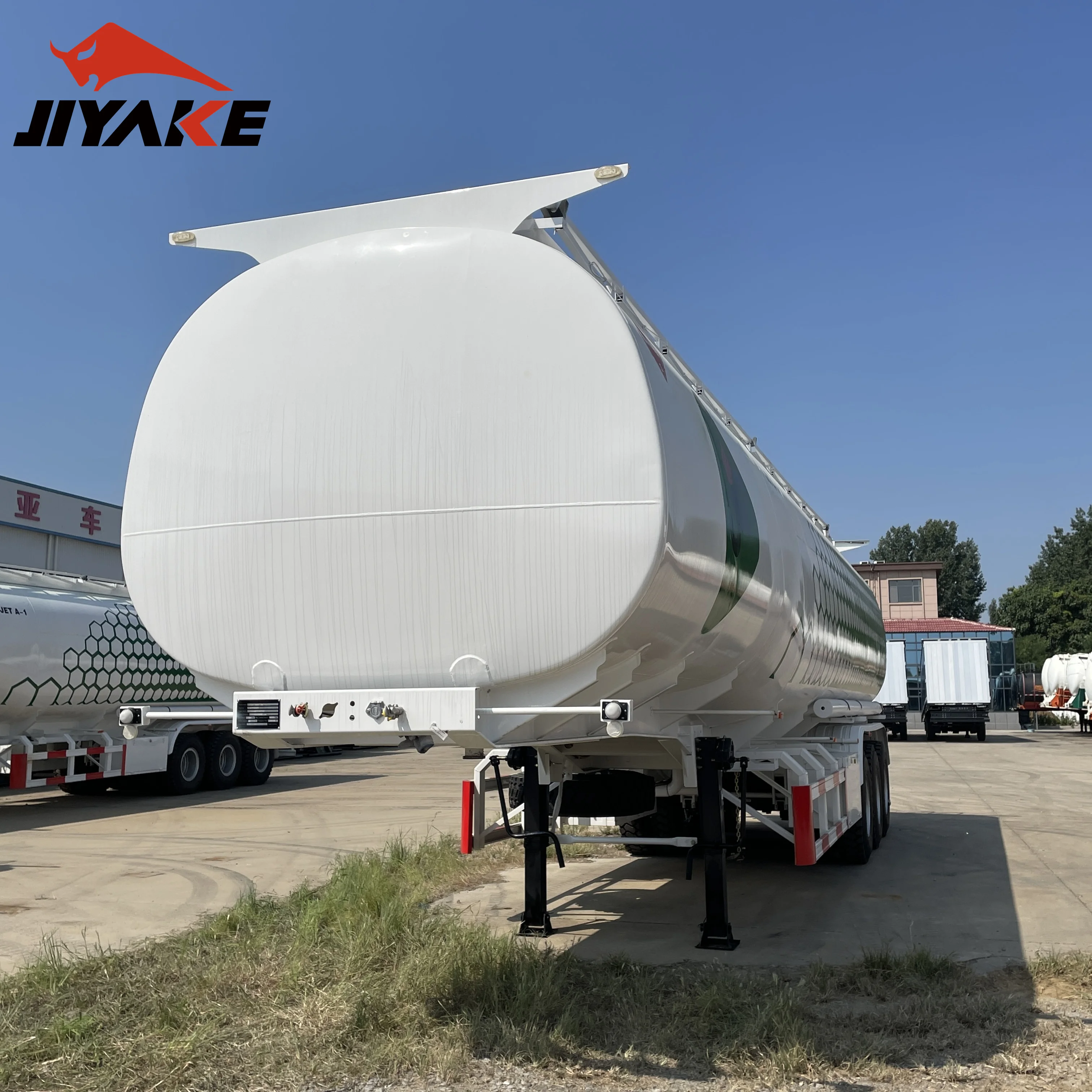 Brandnew 3 axle 40000L Petroleum/Diesel/Fuel/Crude Oil/Milk/Water/Gasoline Fuel Tank Trailer For Sale