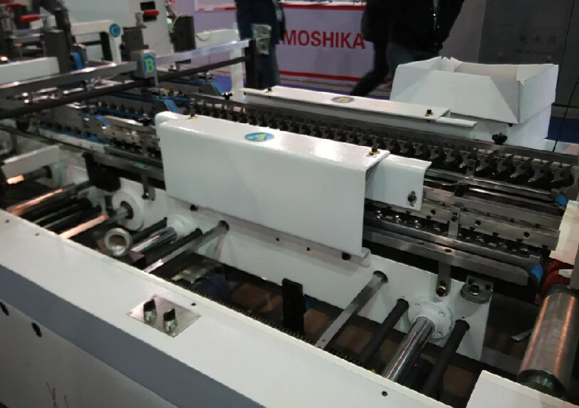  580 мм высокоскоростная автоматическая машина для склеивания папок картонных