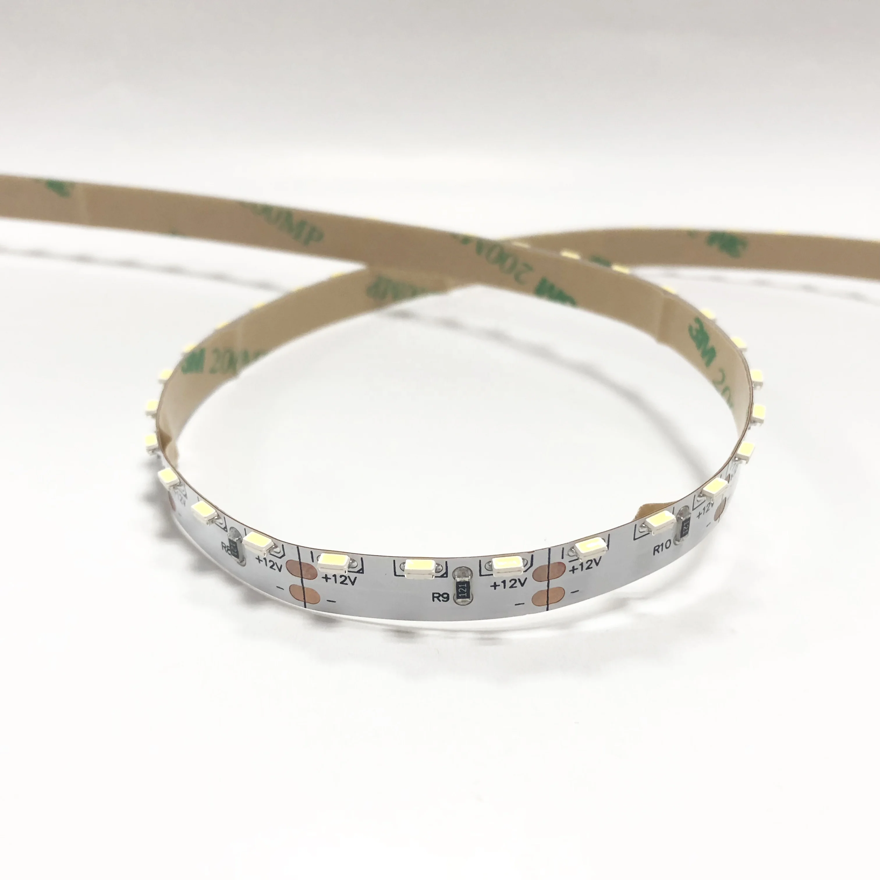 Светодиодная гибкая лента IP20 12 В постоянного тока 2835SMD 30