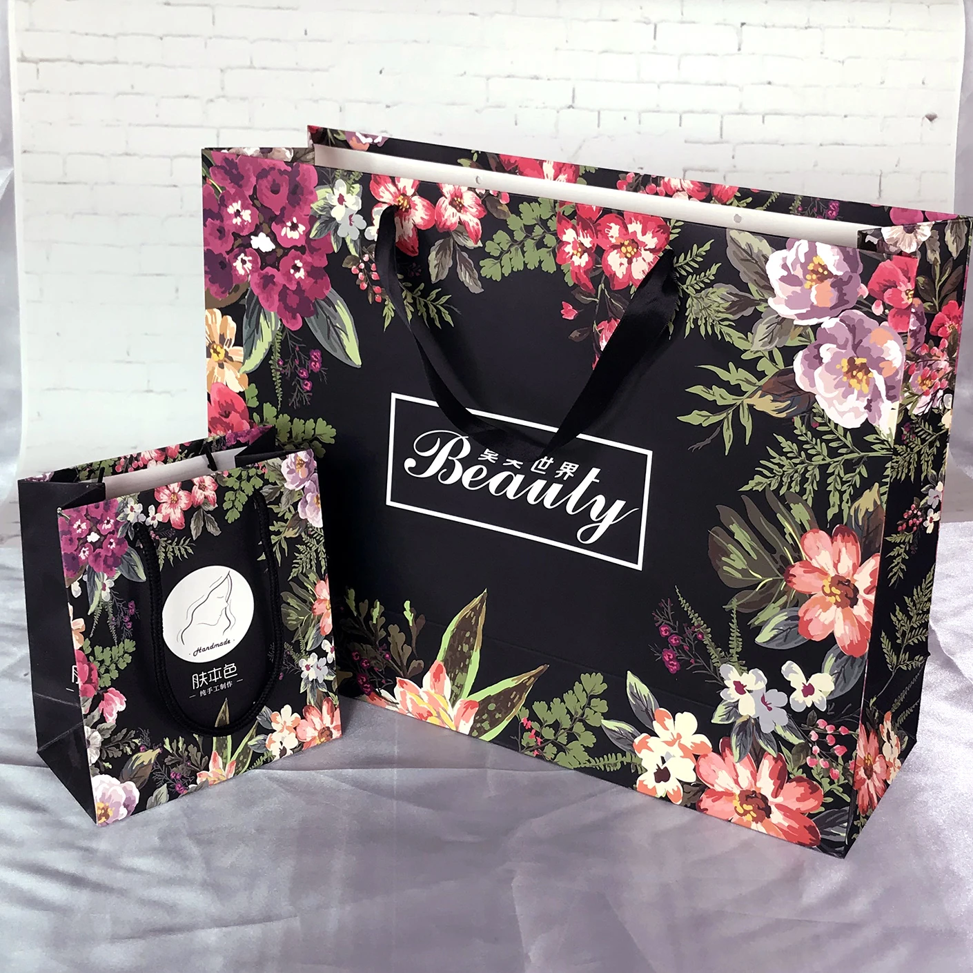 Wholesale Flower Design Tote Luxury Packaging Paper Bag With Logo Shopping Carry Custom Printed Paper Bags With Handles