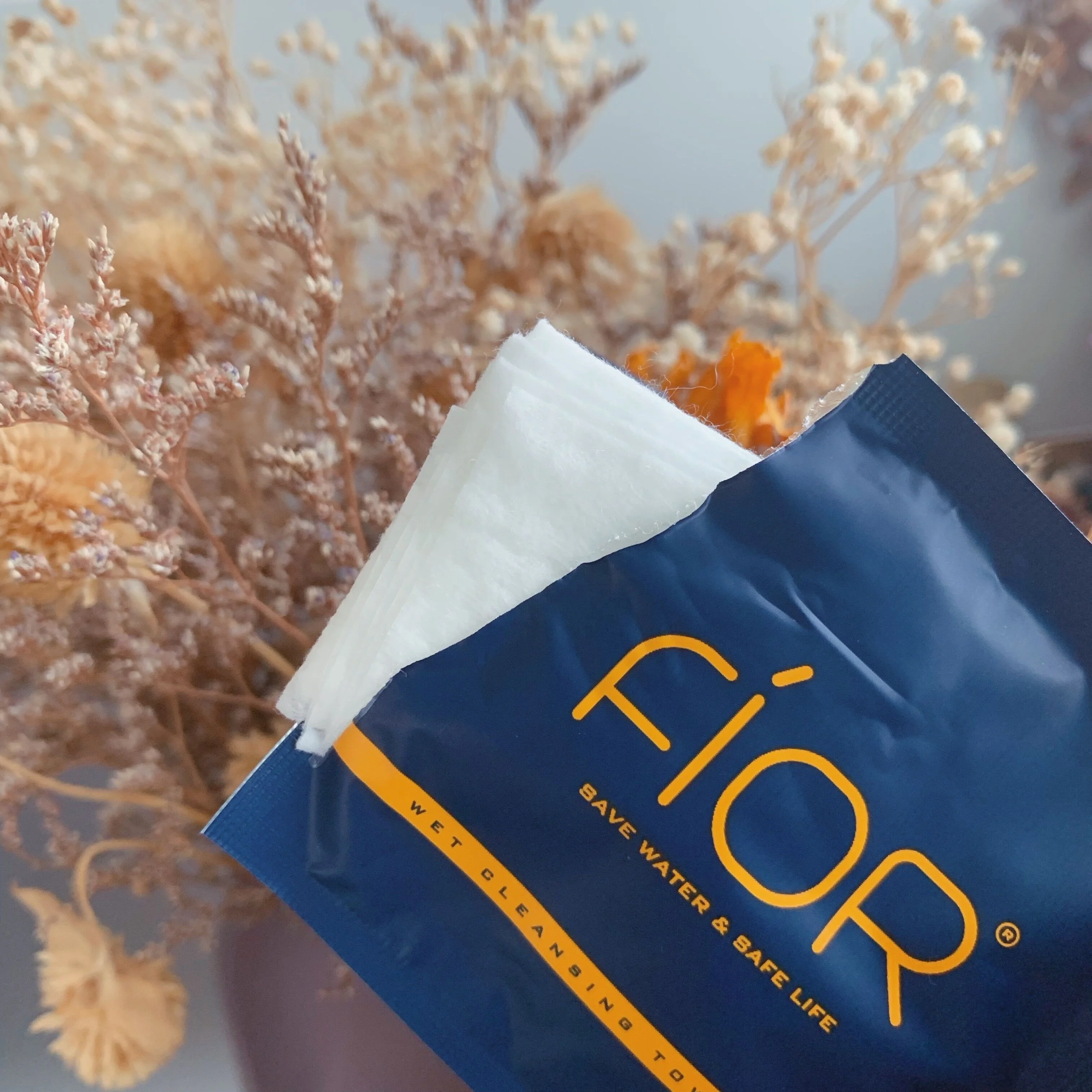 Individually Wrapped Wet Wipes Moist Towelette