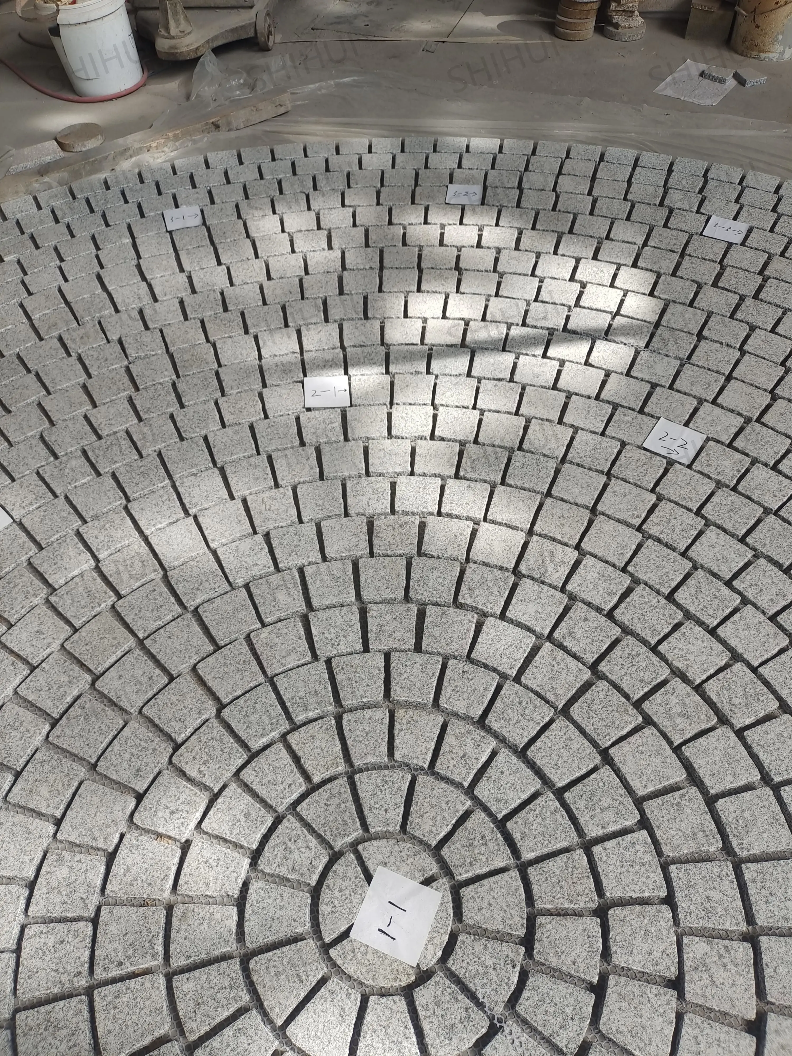 SHIHUI Natural Stone Grey G603 Granite 4.4m Circular Cube Pattern Round Paving Stone Mesh Cobblestone Patio Paver Stone