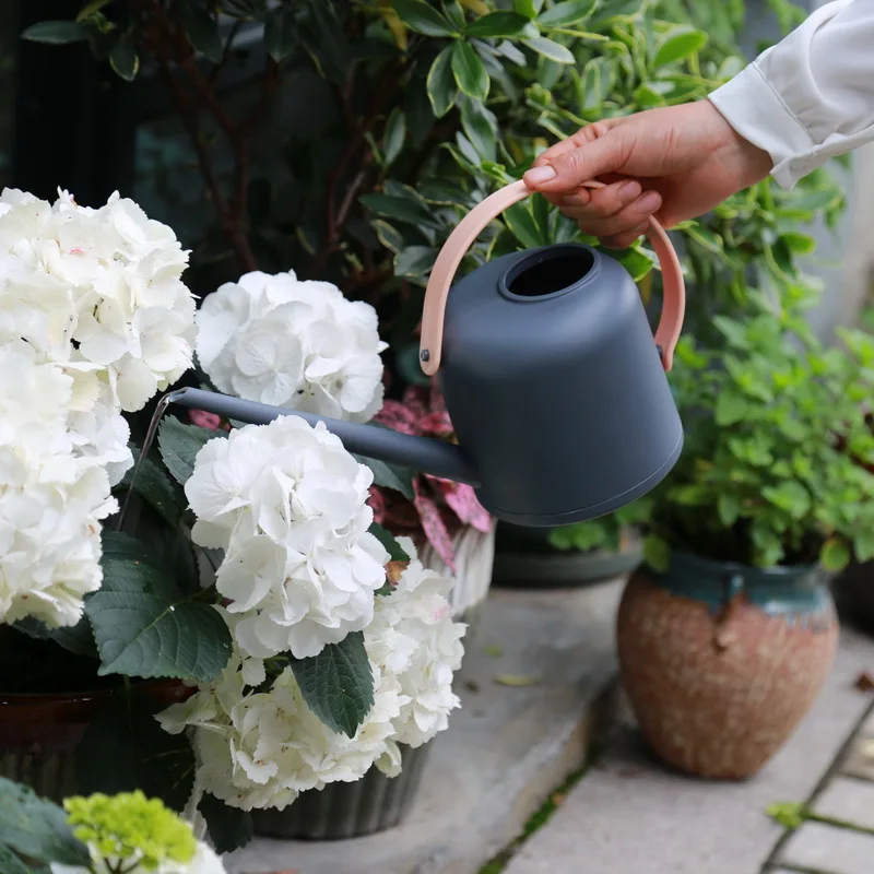 1.7L Strong Plastic Long Spout Minimalist Design Matte Garden Flower Pot Watering