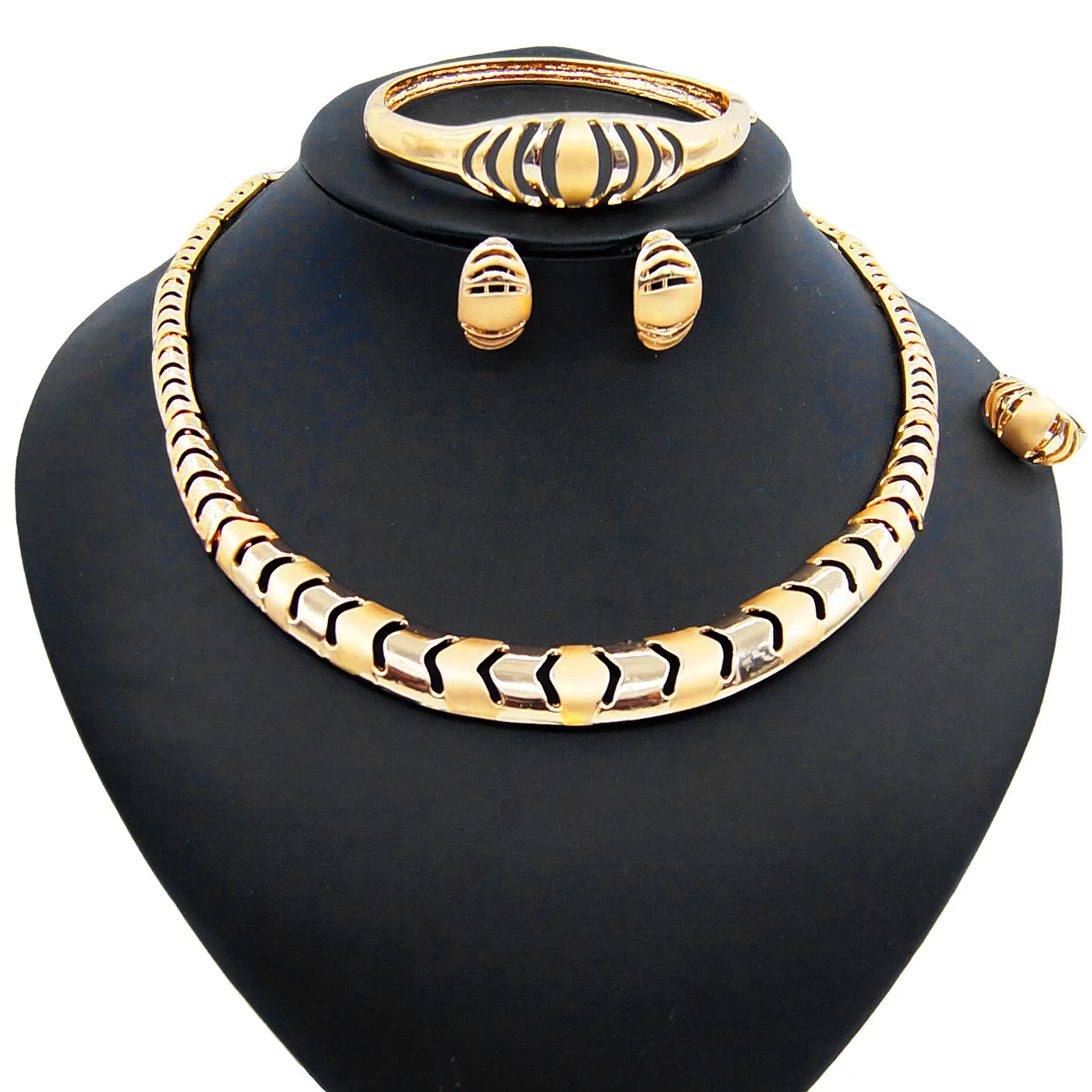 Yulaili Fashion Collar Shape Copper Alloy Gold Plated Texture Hollow Design Jewelry Sets Gift For Anniversary Engagement Party