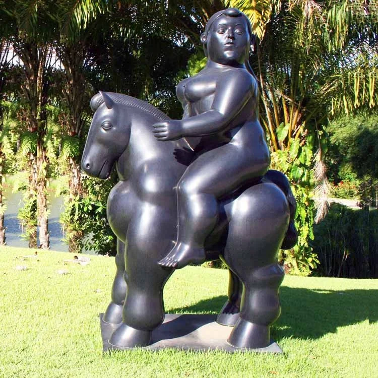 fat woman on horse (16)