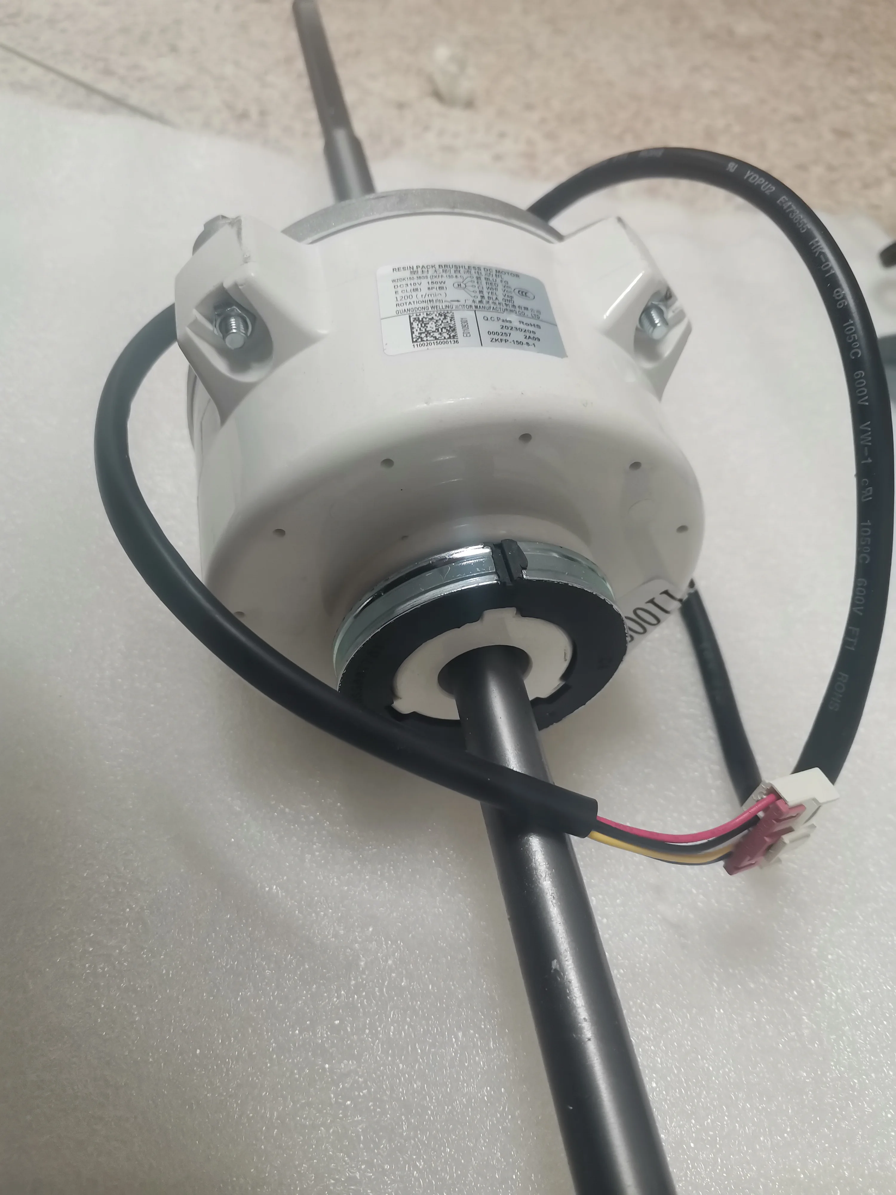 brushless DC dual shaft motor 11002015000136 WZDK150-38GS ZKFP-150-8-1 DC310V 150W brand new 1 unit