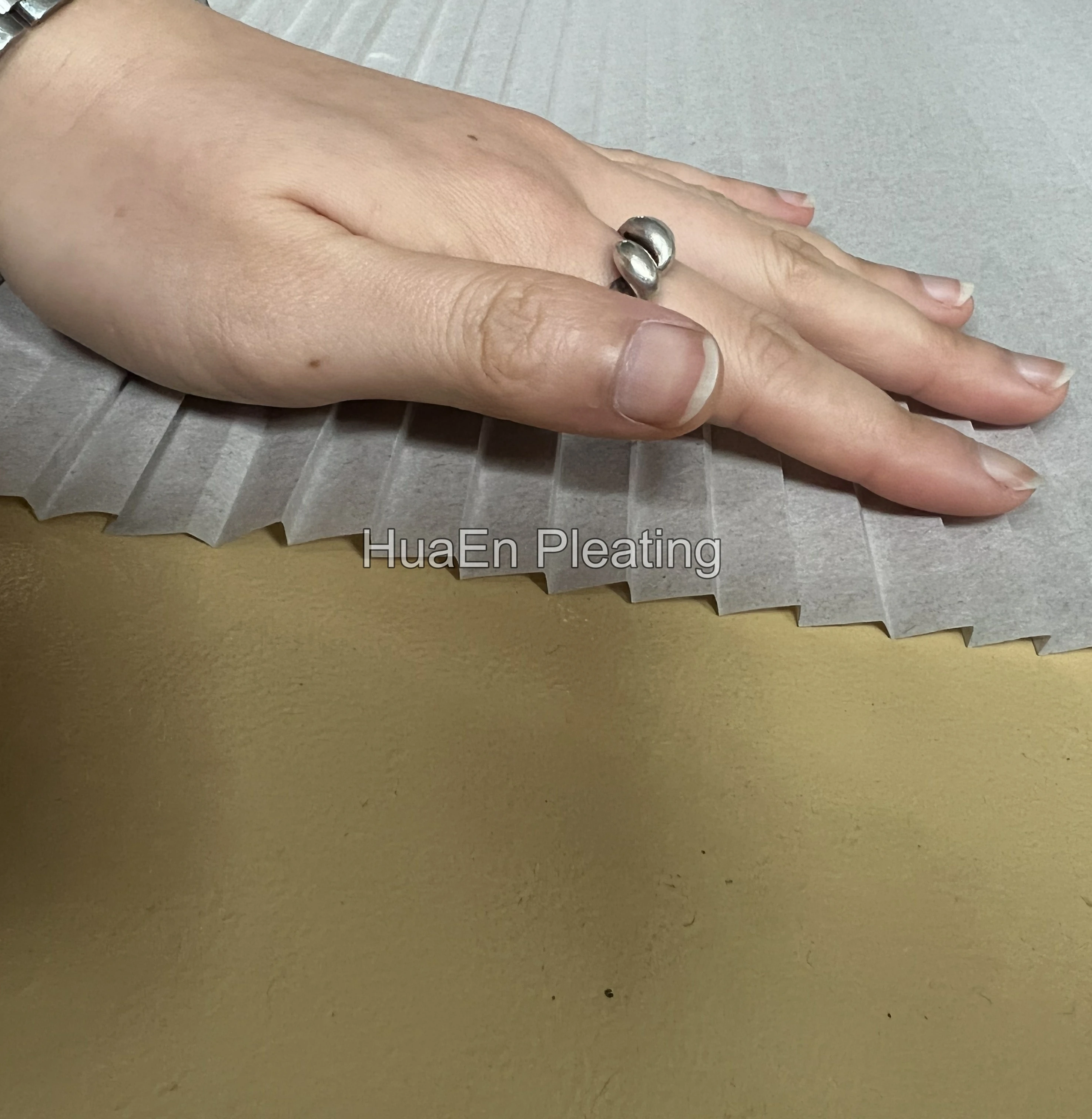 HuaEn Pleating Hijabs,abayas,scarfs,kaftans,stoles,makhanas, shawl ZJ-217C Knife Folding clothes pleating machine