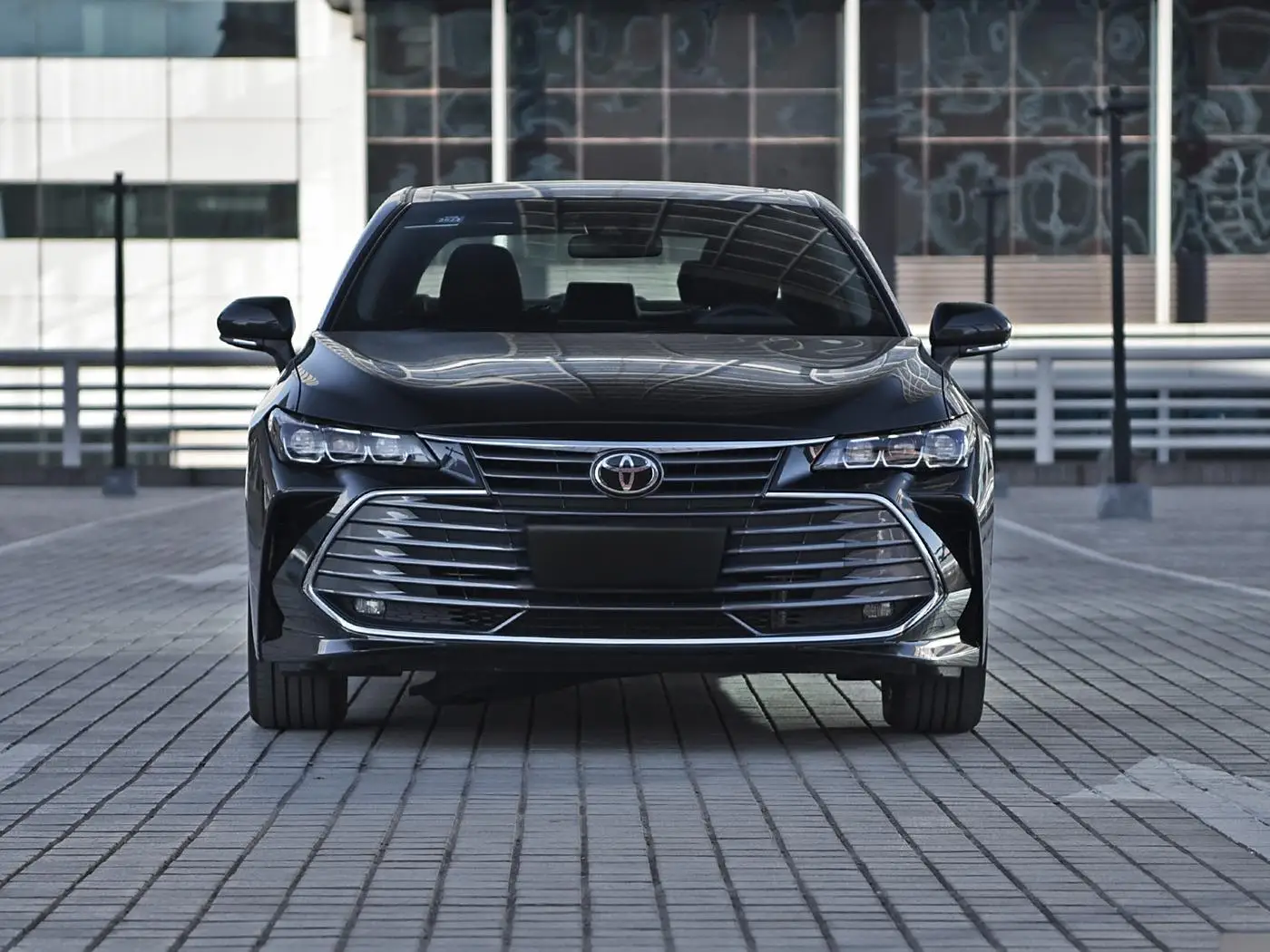 Toyota Avalon used gasoline sedan 2019 Jinqu(Basic) Edition Low price120000 to 250000km driven range Second-hand fuel vehicle