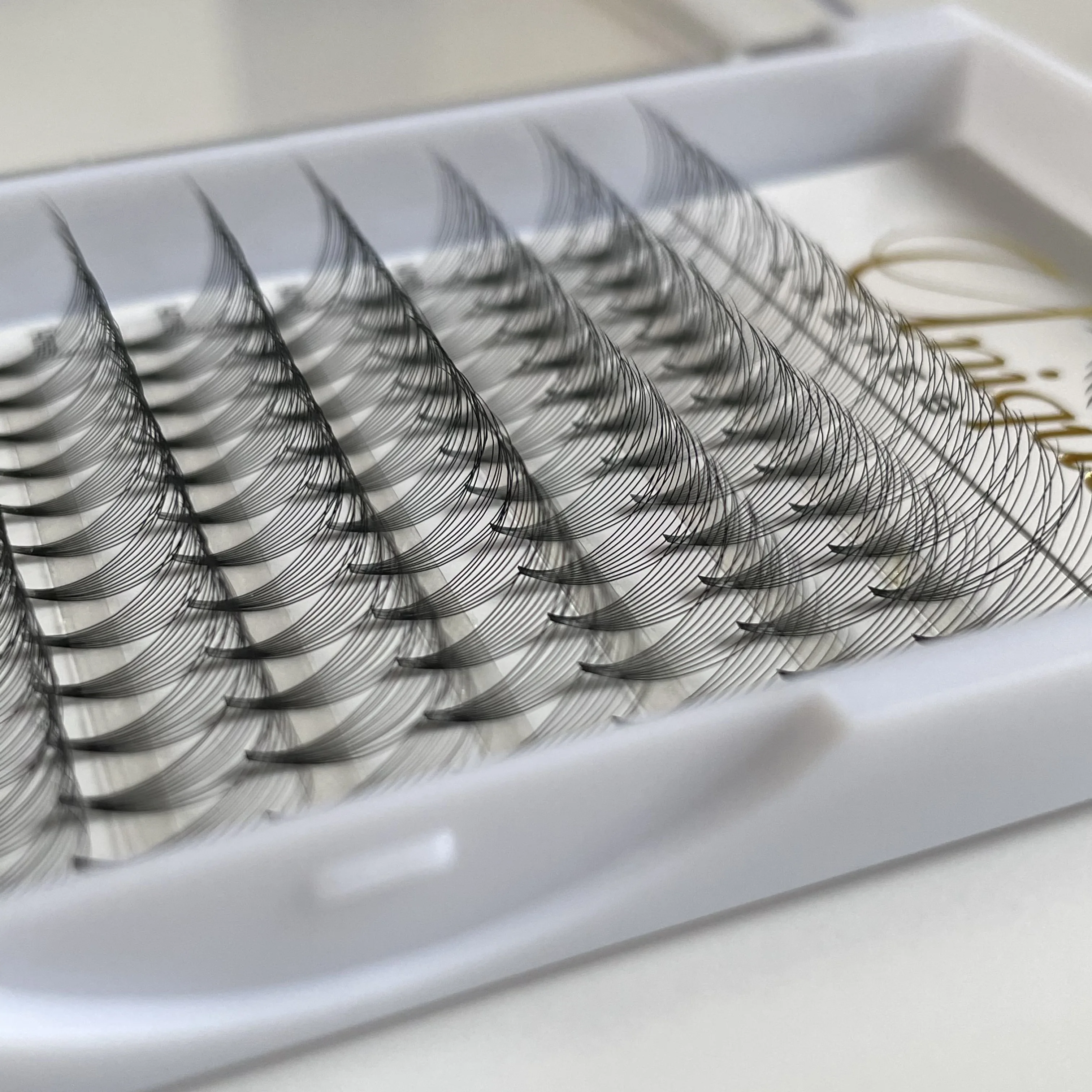 Wholesale lash faux mink lashes 0.05D 8D 9D 10D Short stem premade fans  with custom packaging