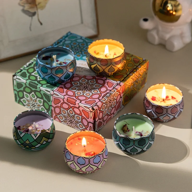 Home Decoration Soy Wax Cute Candles In Tin Jar With Aromatherapy And Dried Flowers Scented Candle