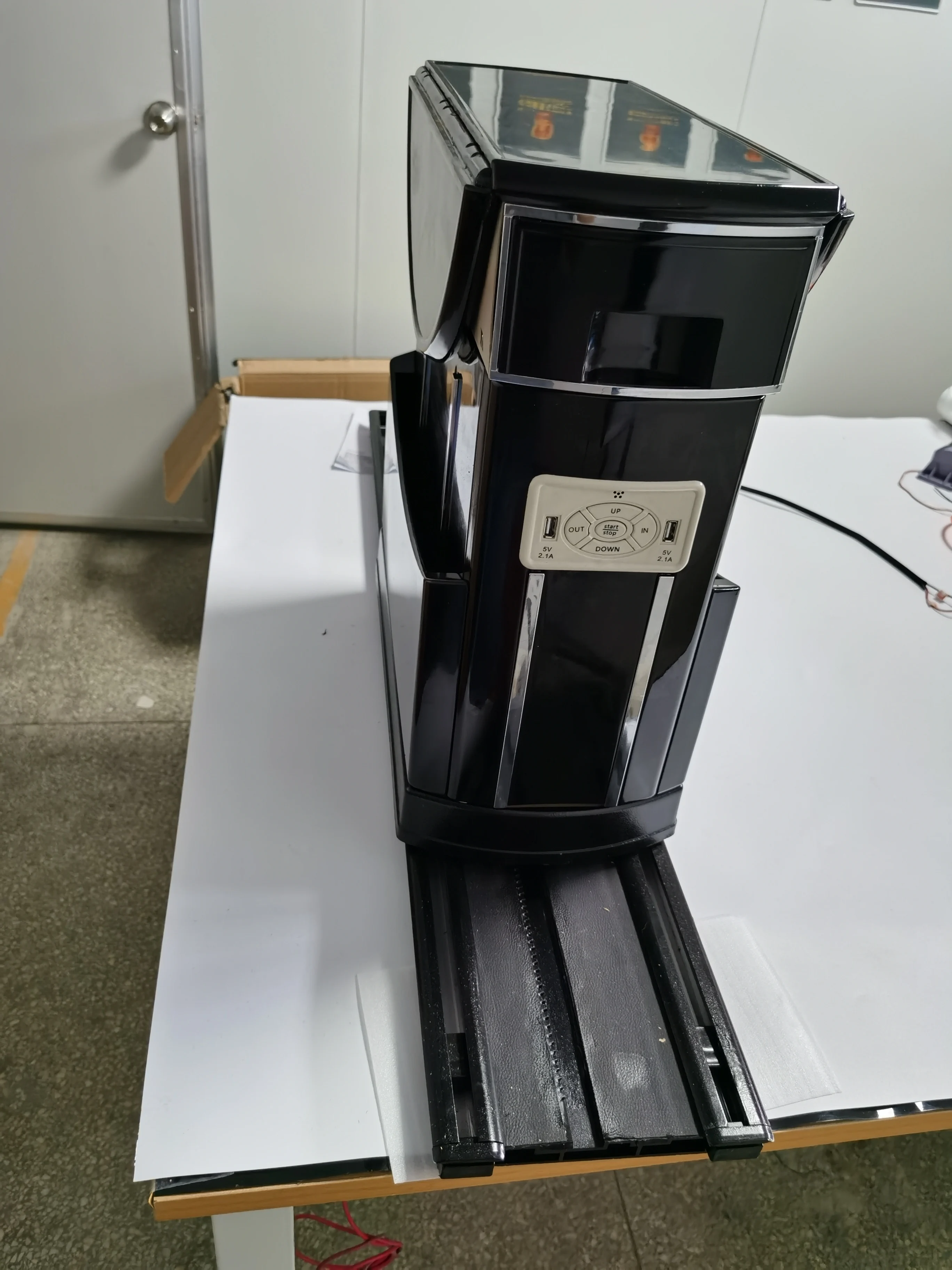 Высококачественный Электрический Автомобильный складной стол для роскошного интерьера автомобиля, украшение для роскошного микроавтобуса, фургона