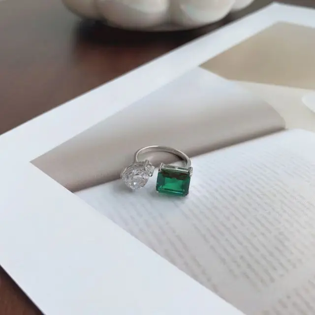 2022 Top Selling 925 Sterling Silver 5A Zircon Fashion Women Jewelry Emerald Green Open Adjustable Rings