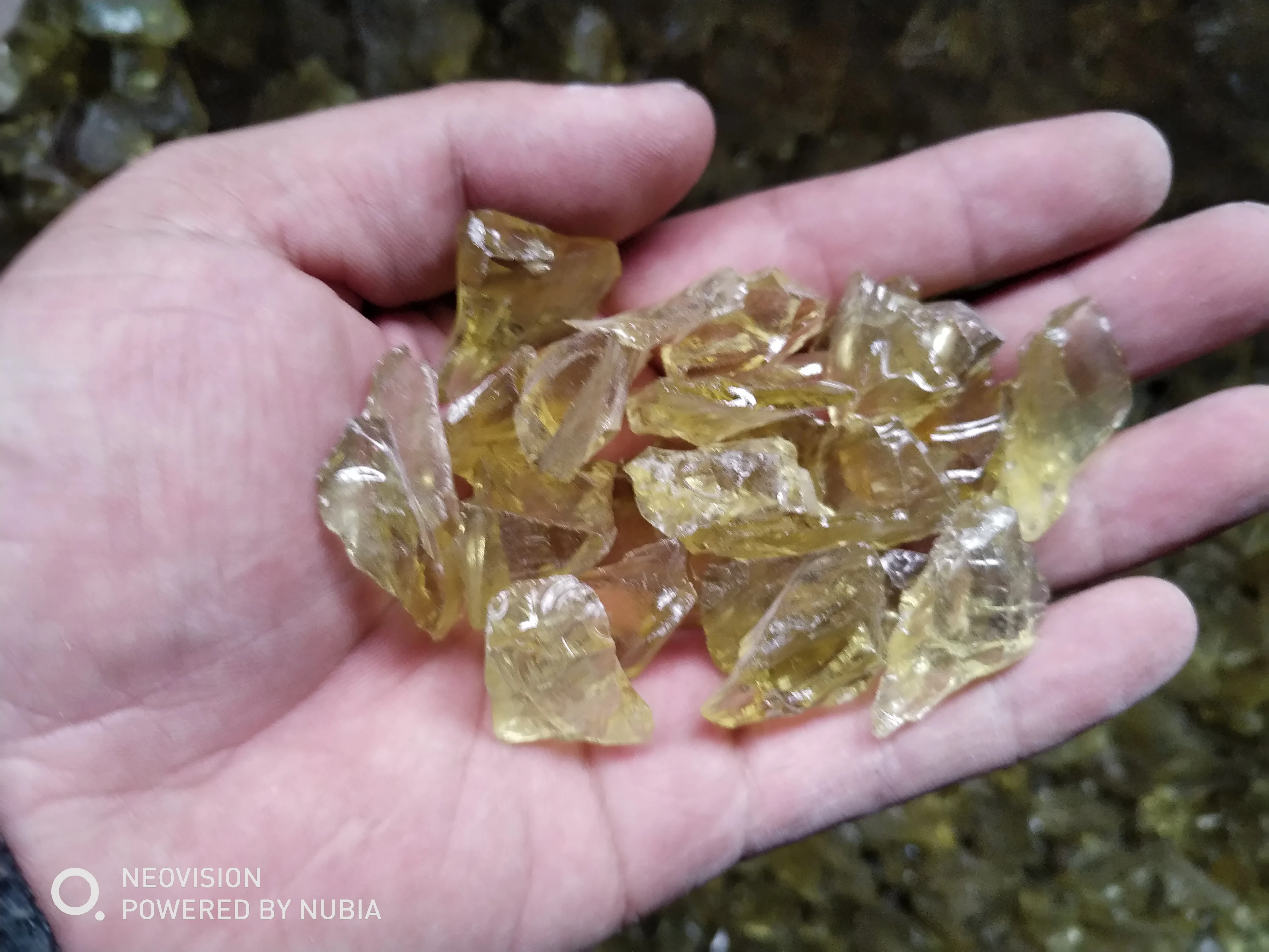 Crystal clear glass rocks Blue Colored Glass Landscaping Rock for Home Decoration