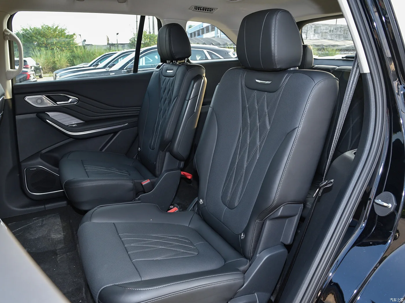 Hongqi HS7 2 0 т внедорожник популярный большой бензиновый двигатель турбодвигатель автоматическая коробка передач левое рулевое управление 5-местный легкий металлический Подержанный автомобиль