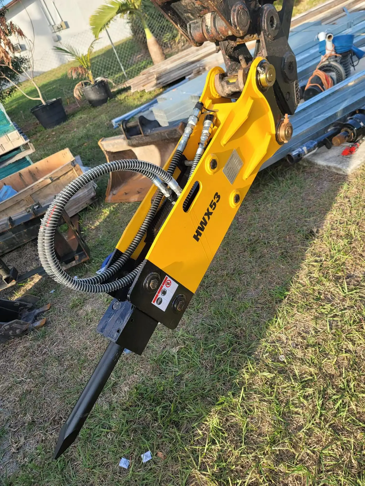3 ton Excavator Rock Breaker Small Size Breaker Hydraulic SB30 Rock Hammer For Excavator