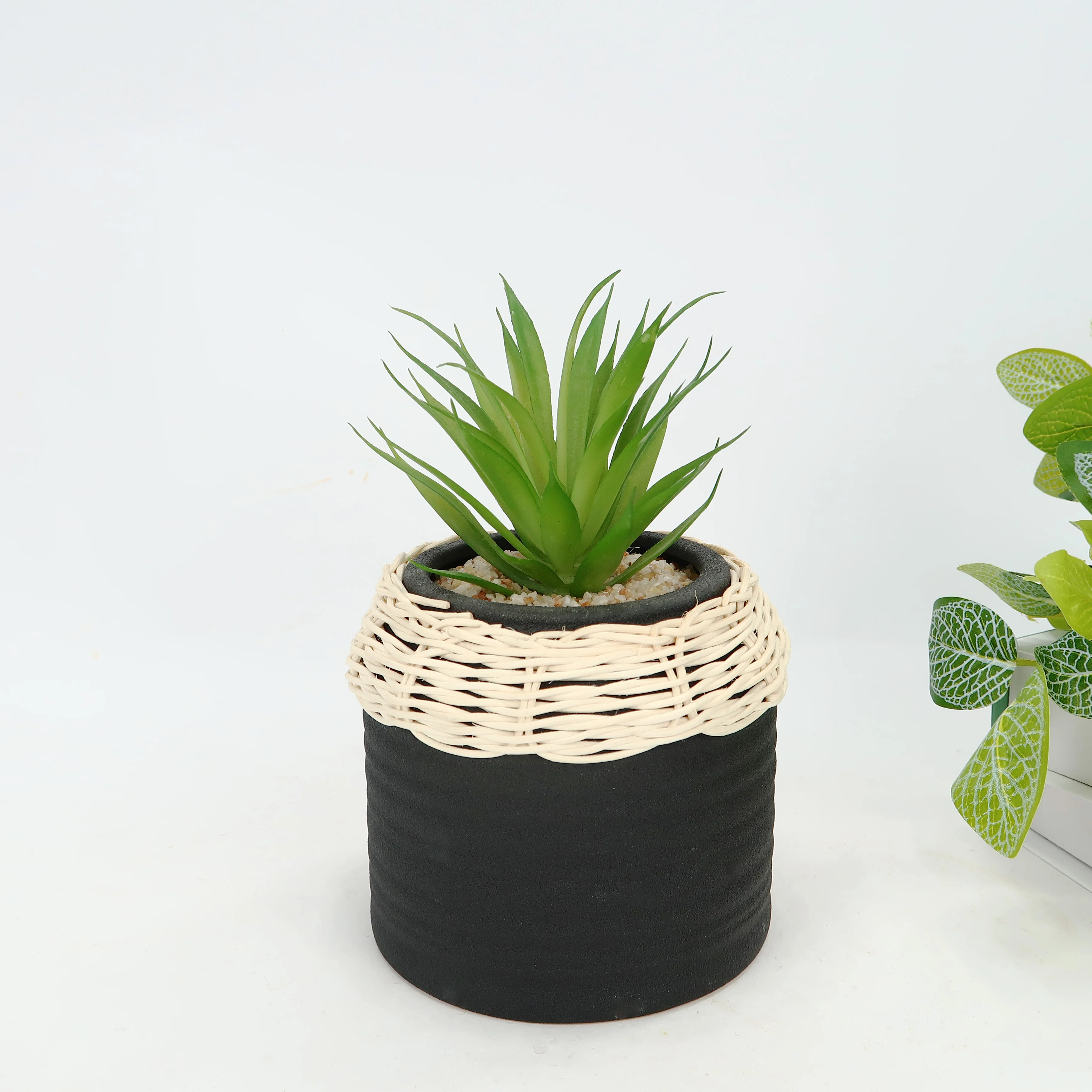 Скандинавский черный бамбуковый цветочный горшок, уличное растение, садовое украшение, простой керамический цветочный горшок