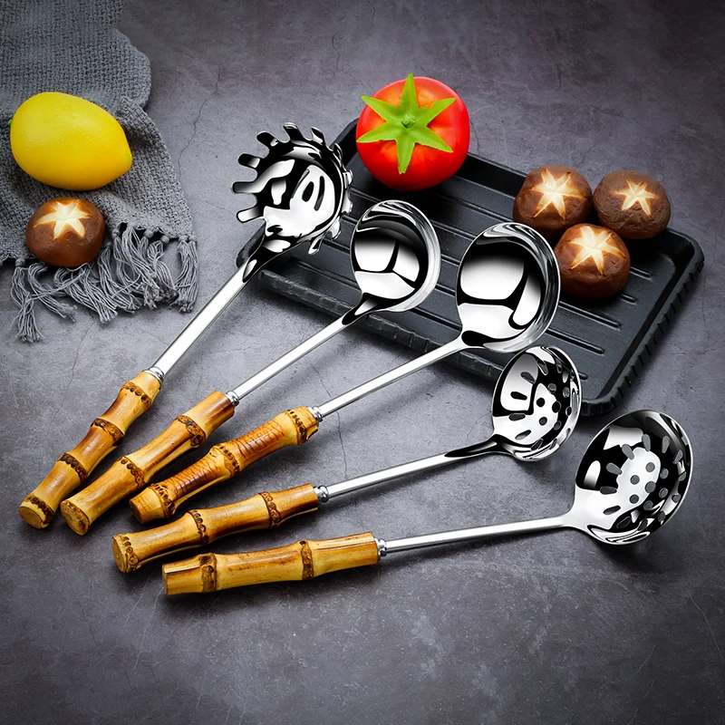 Food Grade Bamboo Handle Scoop Kitchen Gadgets Stainless Steel Noodles Soup Spoon Set