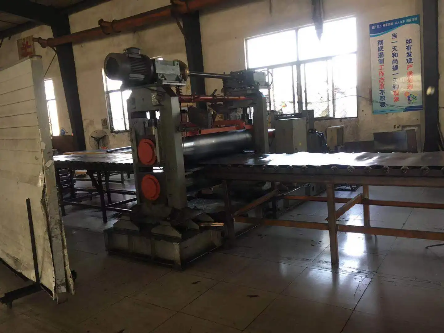 High Quality 0.8mm 1mm 2mm Lead Sheet Price Per Ton Lead Plate For X-ray Anti-radiation Lead Plate Roll