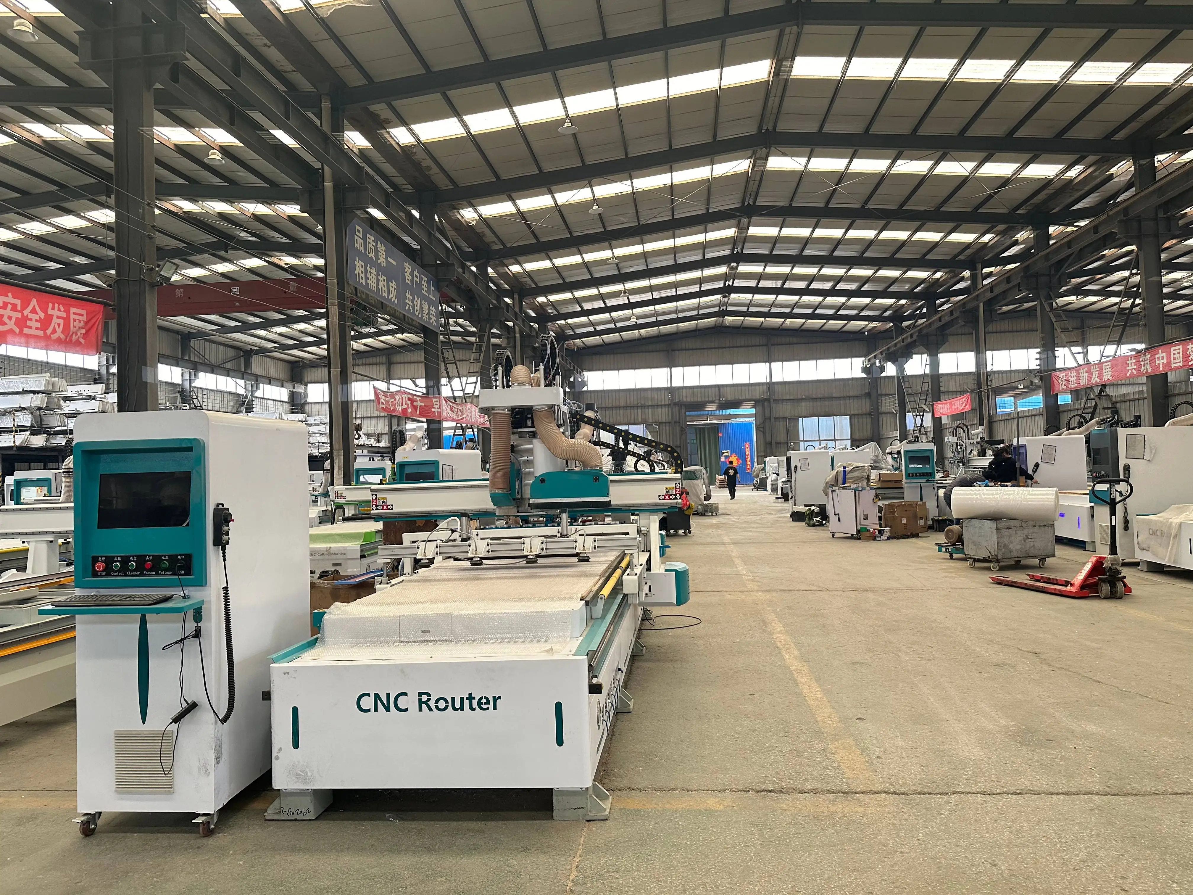 Atc cnc router woodworking routers 3 axis cnc router  cnc milling machine for cabinets door making with high quality