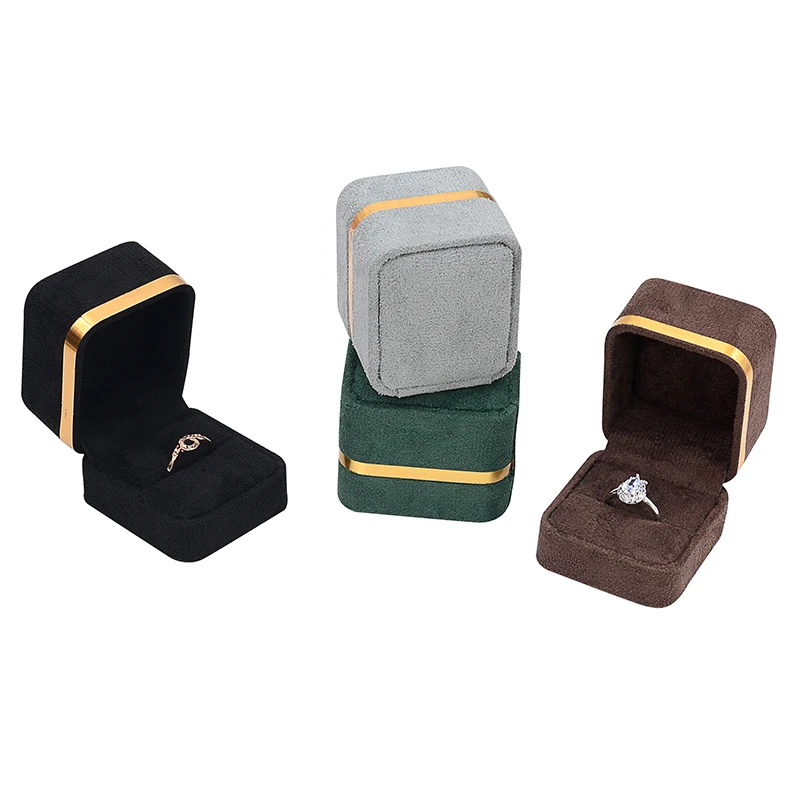 Hot Sale Romantic Square Jewelry Wedding Earring Plastic Display Packing For Stock Custom Logo Small Green Gift Velvet Ring Box