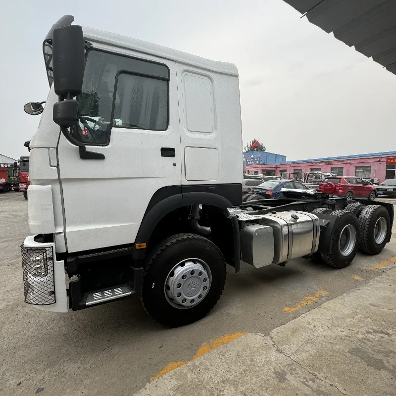 Selling HOWO tractor heads second-hand container trailer heads 6 * 4 semi-trailer trailer heads