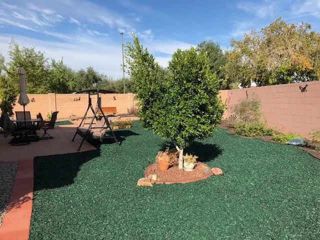 Резиновые мульчи с поверхностным покрытием изготовленные из переработанных шин