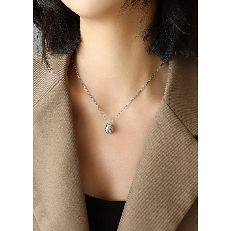 2023 fashion new stainless steel 18K gold texture light luxury lucky cat pendant rose gold necklace