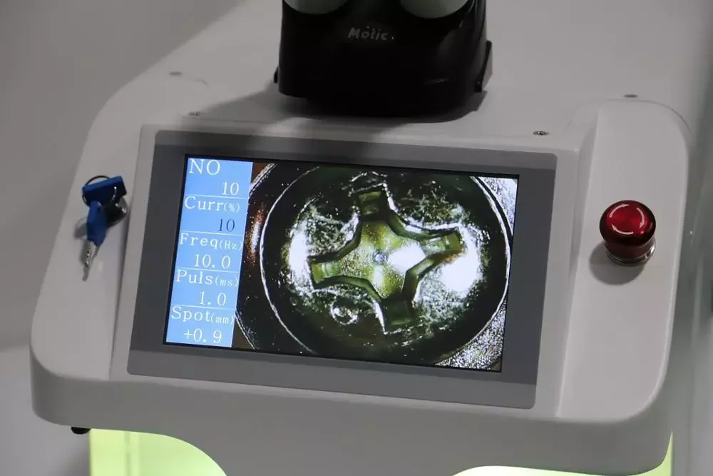 
2021 New The Most Popular 200W Desktop Laser Welding Machine Jewelry 