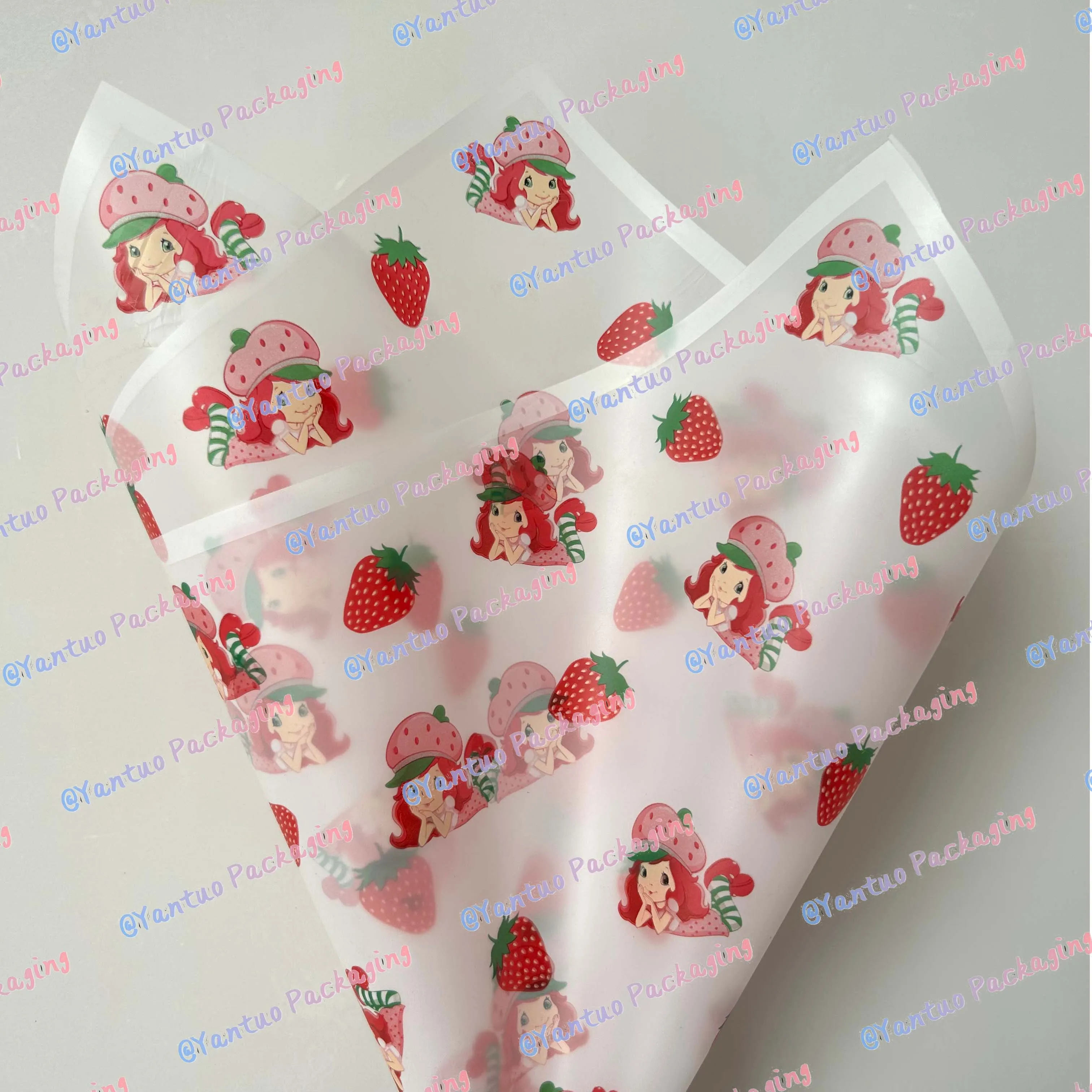 Factory Wholesale Strawberry Shortcake Girl Flower Wrapping Paper Waterproof Bouquet 20 Pcs in a Pack