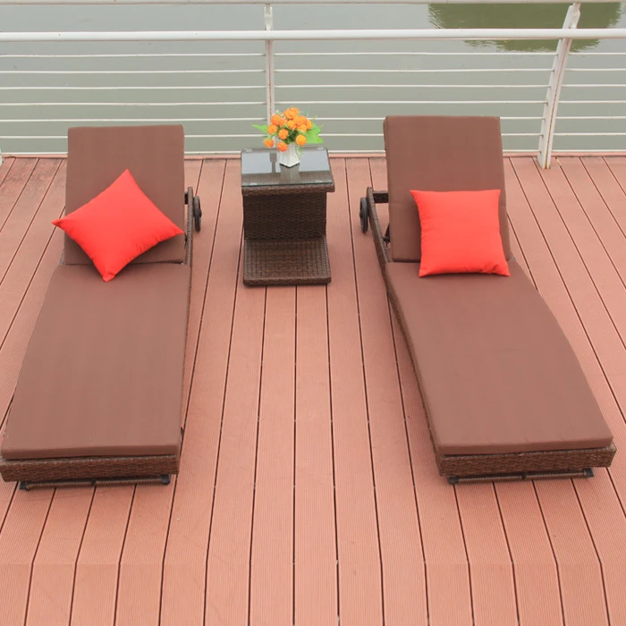 Outdoor Wicker Chaise Lounge Double Rattan Sun Lounge with Wheel Beach Chair