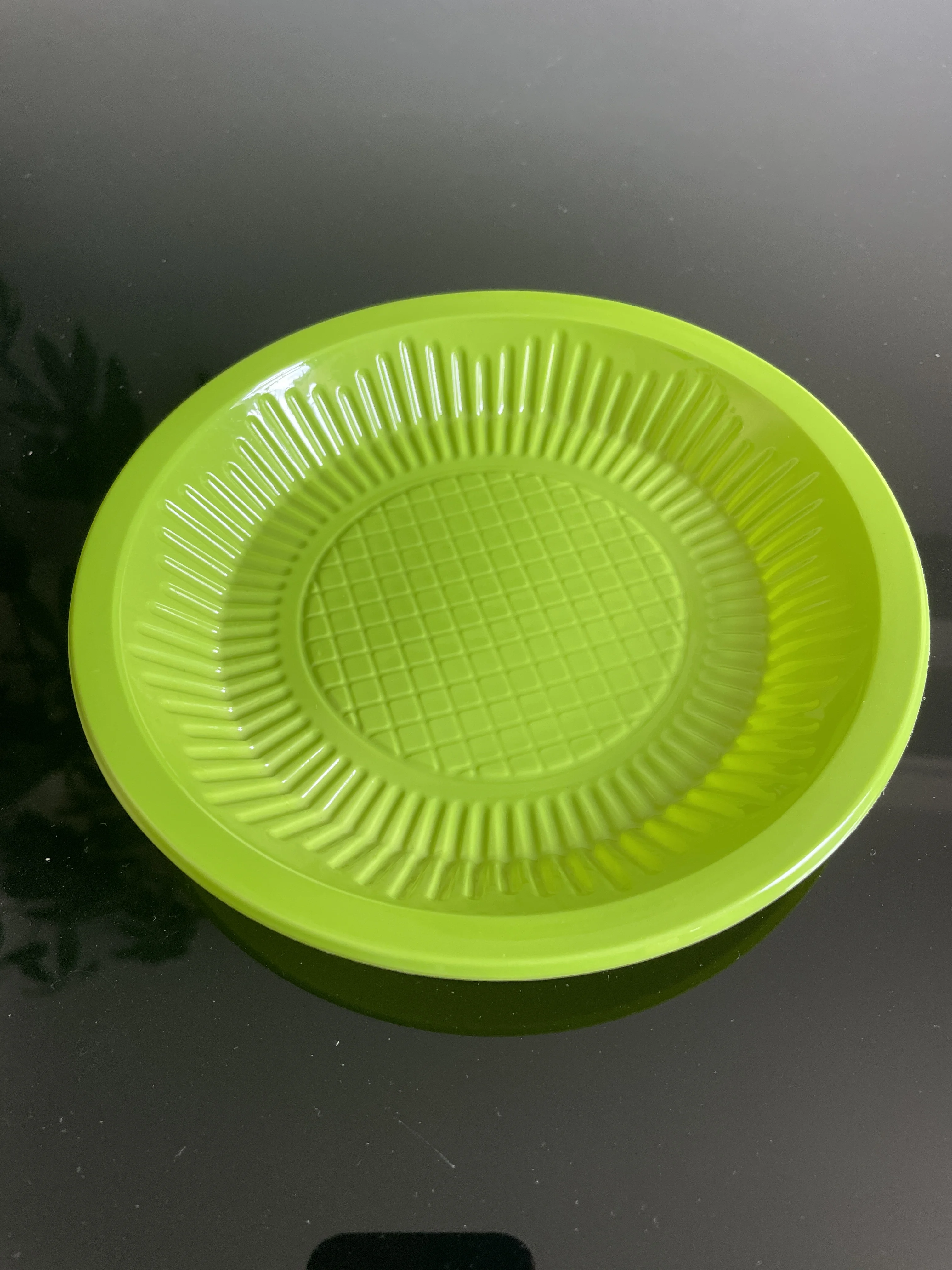 Round Pattern 18cm/7inch Kitchen  PP Disposable Plate cake plate color customized