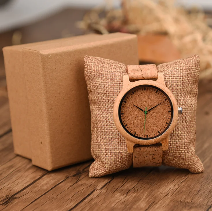 Couple Watch Quartz  Vintage Style Custom Made OEM  Bamboo WristQuartz Wood Watch for Men Women Latest Couple Wooden Watch
