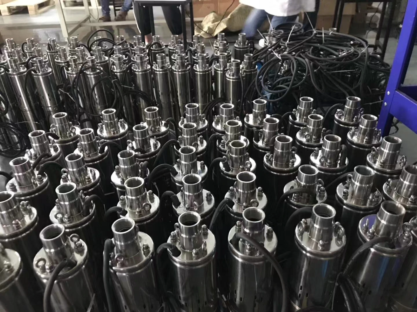 Jilu 3inch 1.2HP  solar water pump BLDC screw submersible pump dc solar pump for irrigation