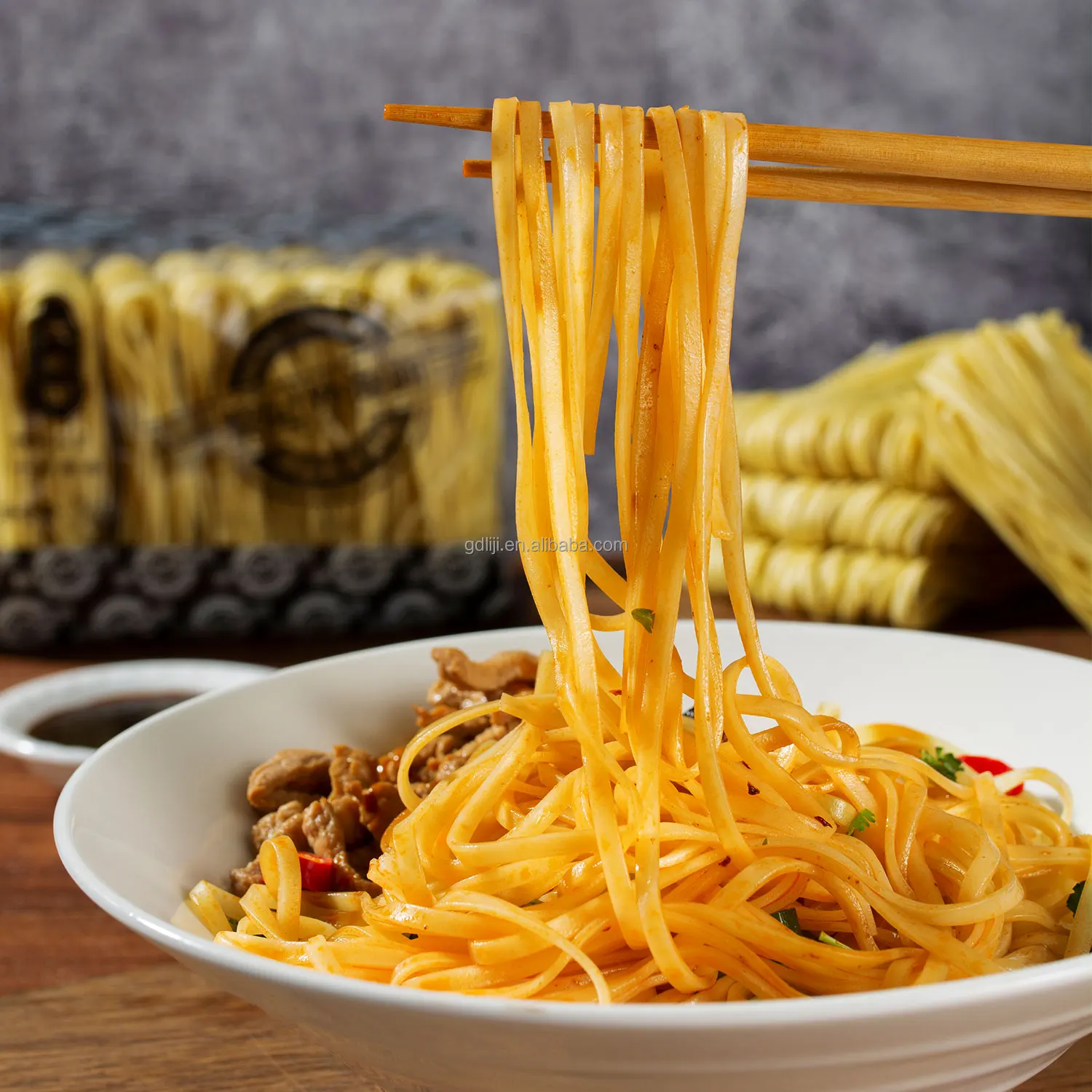 Liji China Manufacturer Traditional Chinese Wide Noodles Whole Wheat Wide Noodles