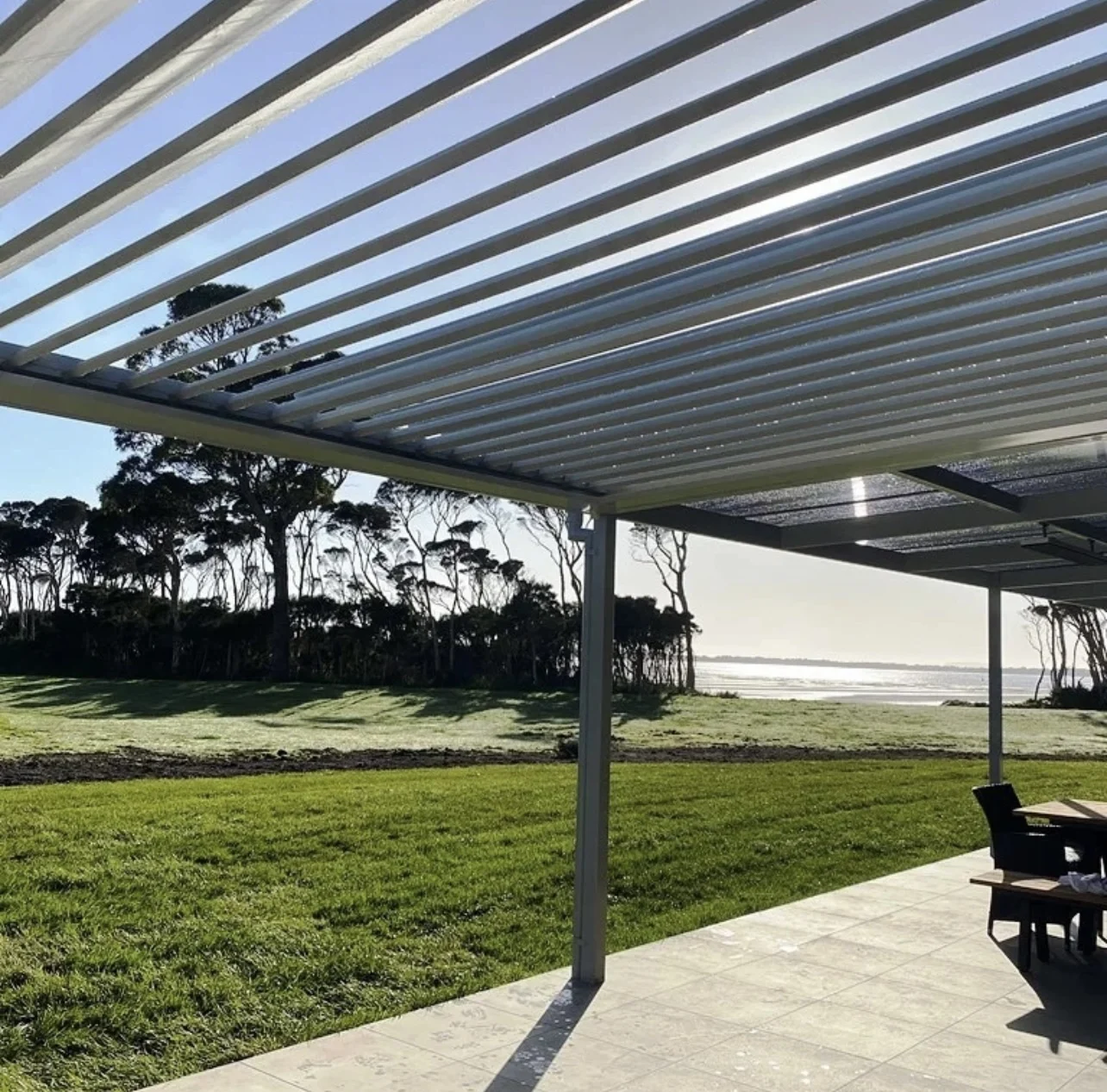 Automatic Control Roller Shades Wind Resistance outdoor waterproof Garden Sunshade Pergola