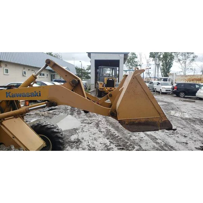 Used kawasaki wheel loader with superior stability and security