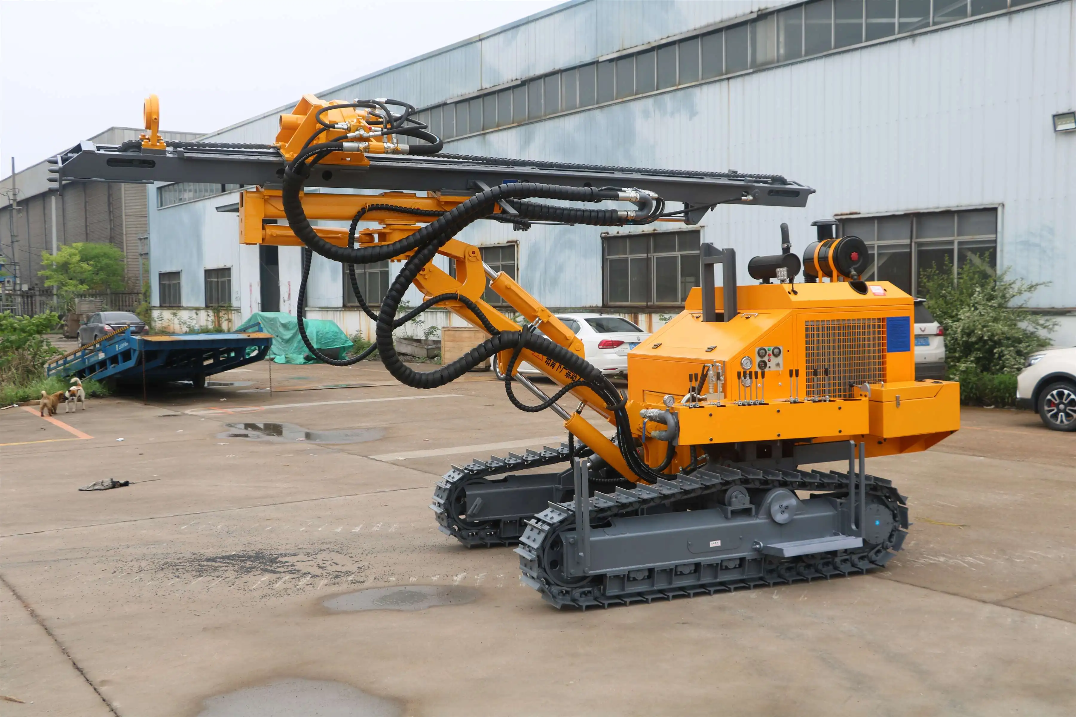 DTH Hydraulic Blasting Rotary Drilling Rig Equipment with Hammer Air Compressor High Drilling Efficiency Portable Mining Project