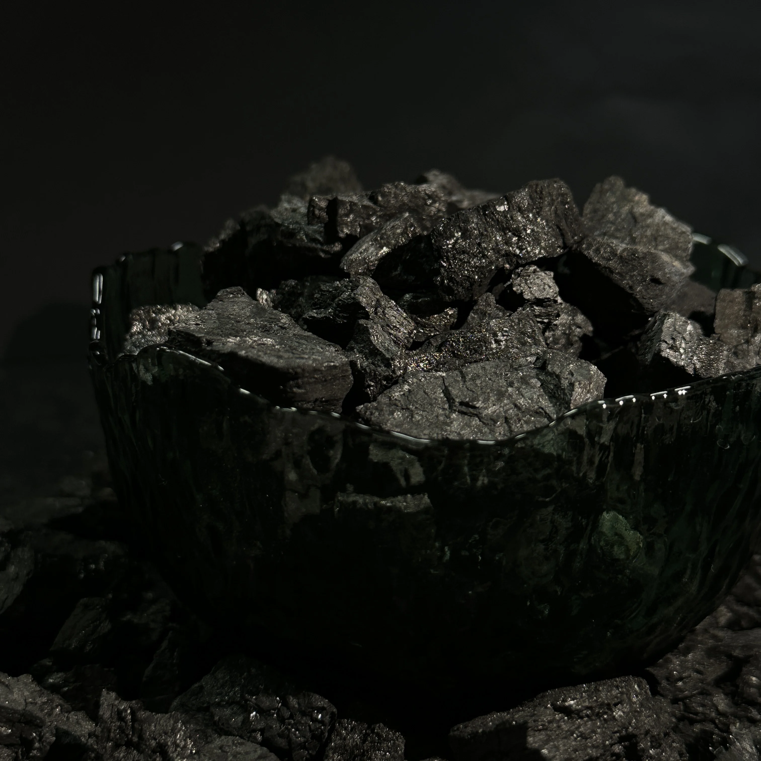 Wholesale China Low Phosphorus 10-30mm Semi Coke Met Coke for Casting Application in Ferro Alloy Plant Block and Lump Patterns