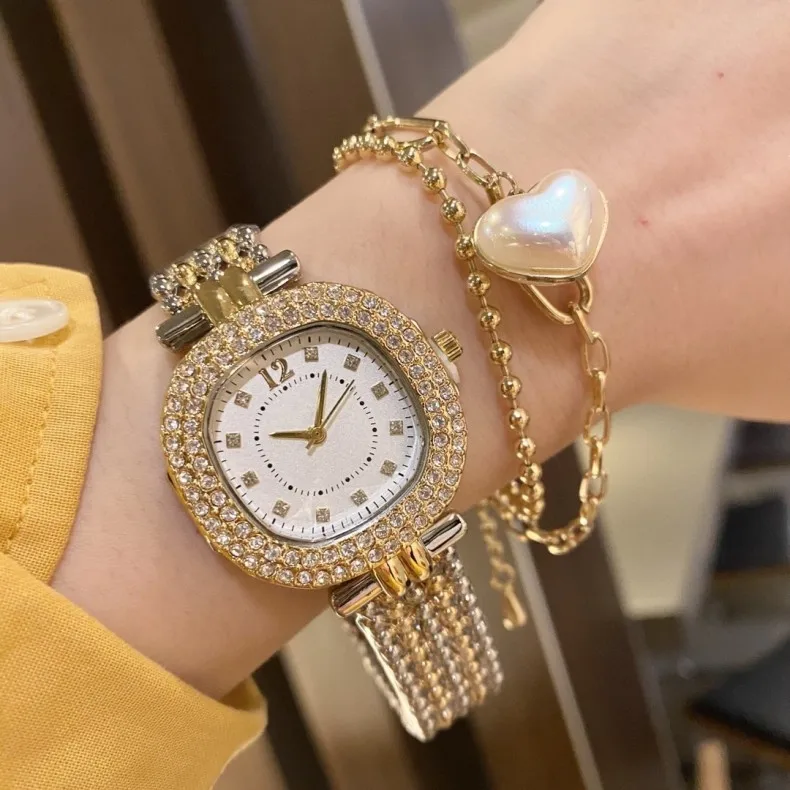 Shining Diamond Chain Bracelet Wristwatches For Ladies Gift Gold Plating Stainless Steel Strap Iced Out Quartz Watches Women Wri