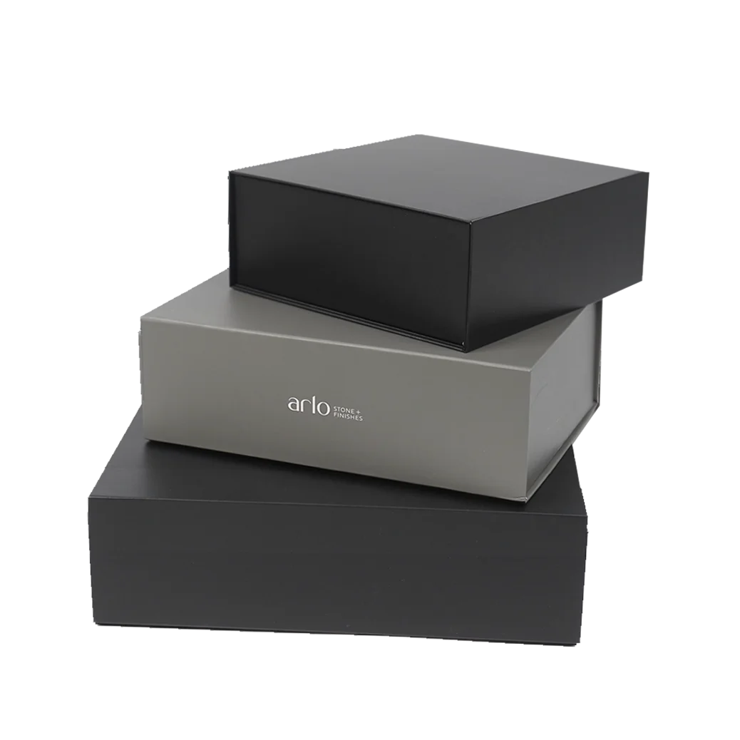 Pure White Folding Flip Magnetic Box Custom Logo Luxury Simple Cardboard Gift Box