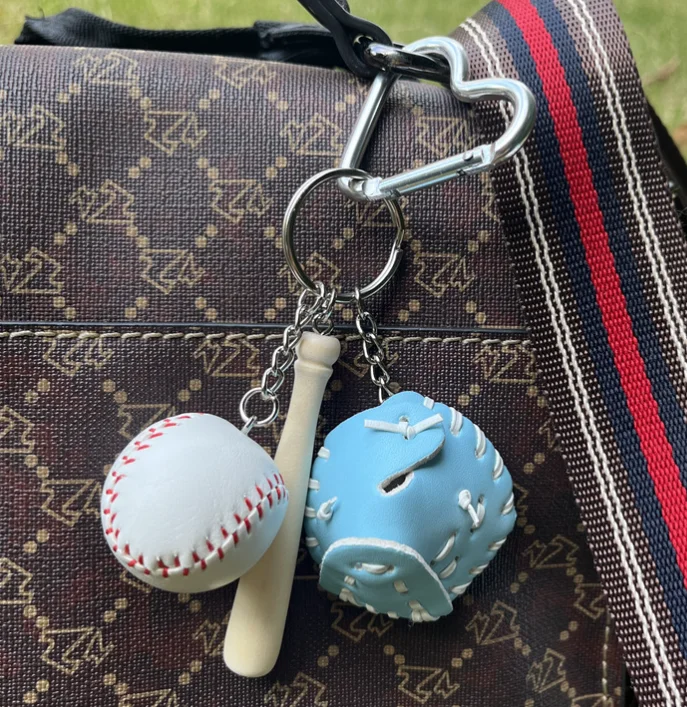 YY 2024 Fashion Bag Charm Leather Baseball Set Keychain For Women Detachable Keyring Pendant Gift Mini Baseball Wooden Bat