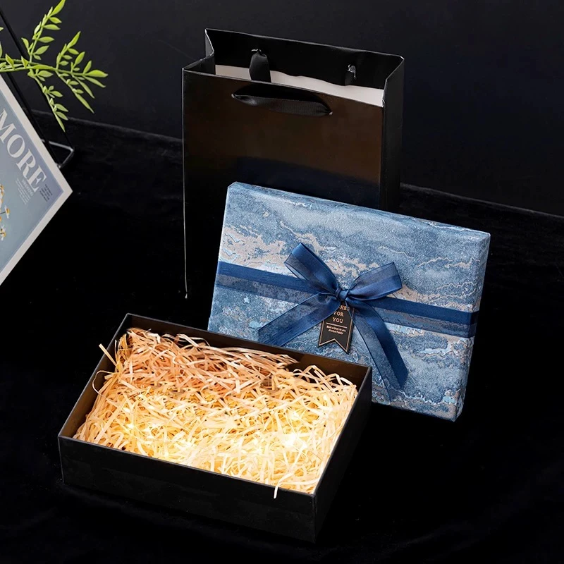 Biodegradable Magnetic Handle Gift Boxes Rigid Style Paper Boxes Soap Watches Jewelry Packaging Glossy Advent Calendar Hamper